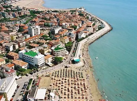 Marco Polo Hotel 3*