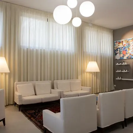 Marco Polo Hotel