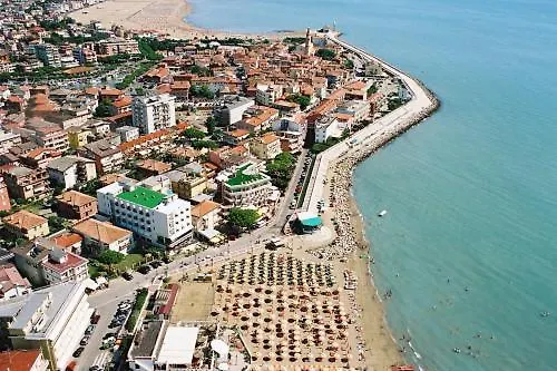 Marco Polo Hotell 3*